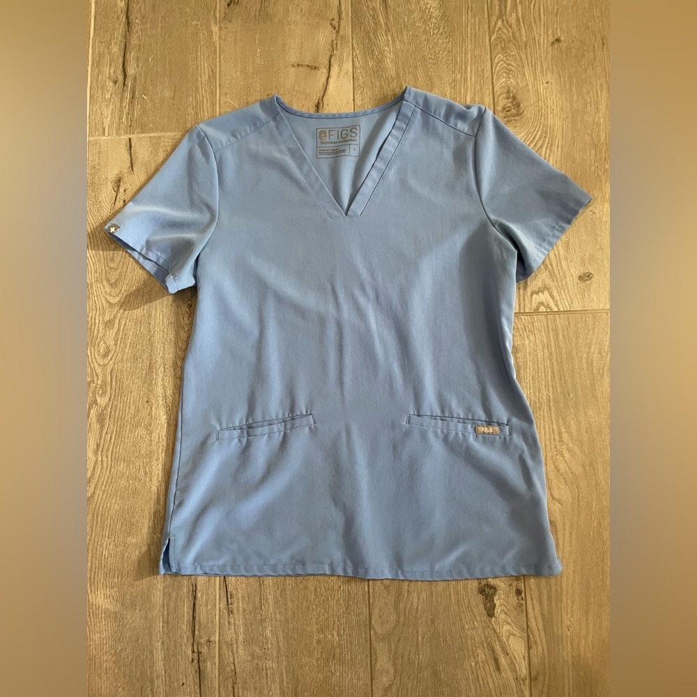 Figs Casma three pocket scrubs top ceil blue S